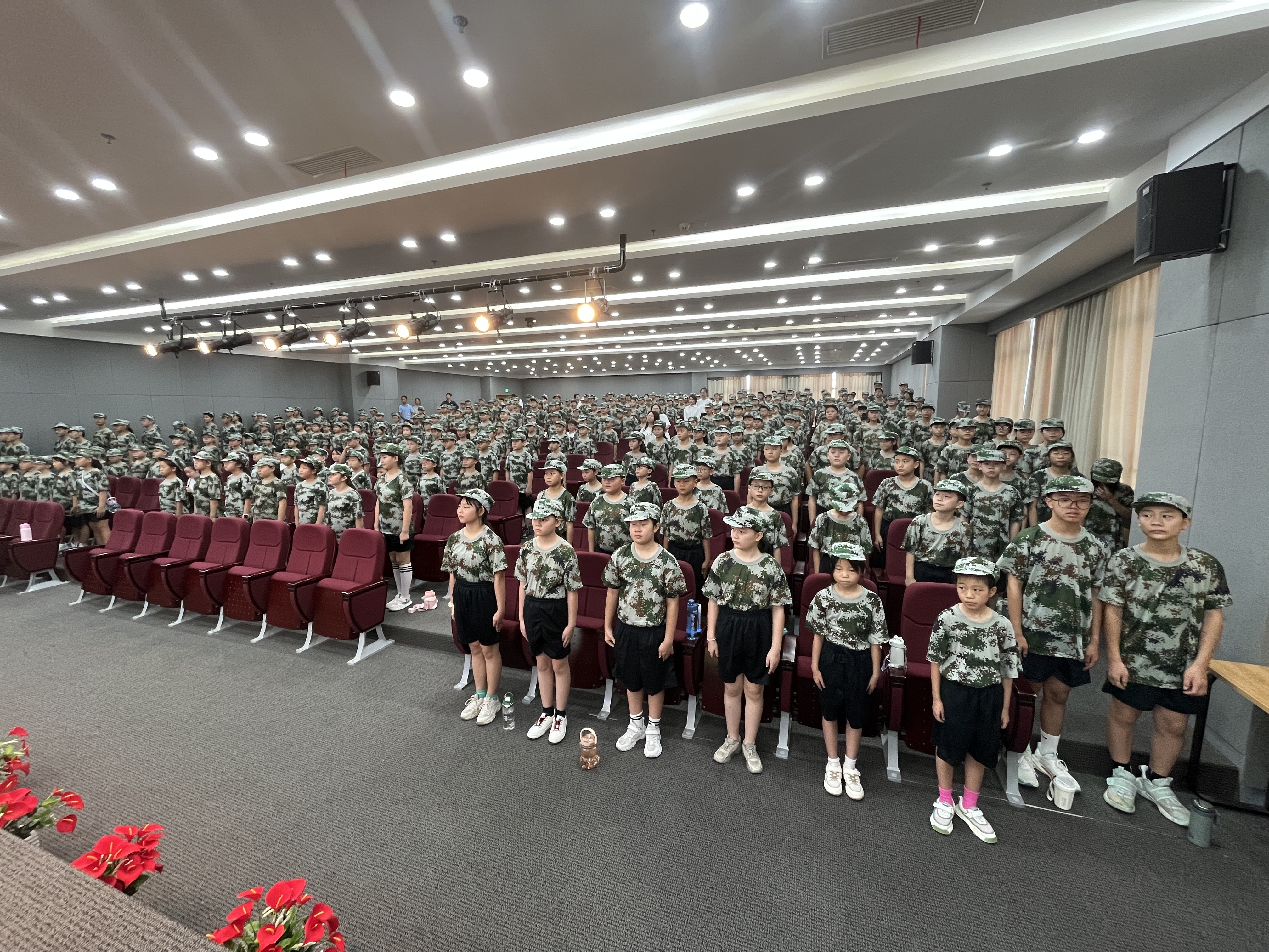 【開學(xué)季】赤子少年鑄軍魂 風起揚帆正當時——湖州培文新生軍訓(xùn)開營暨授旗儀式