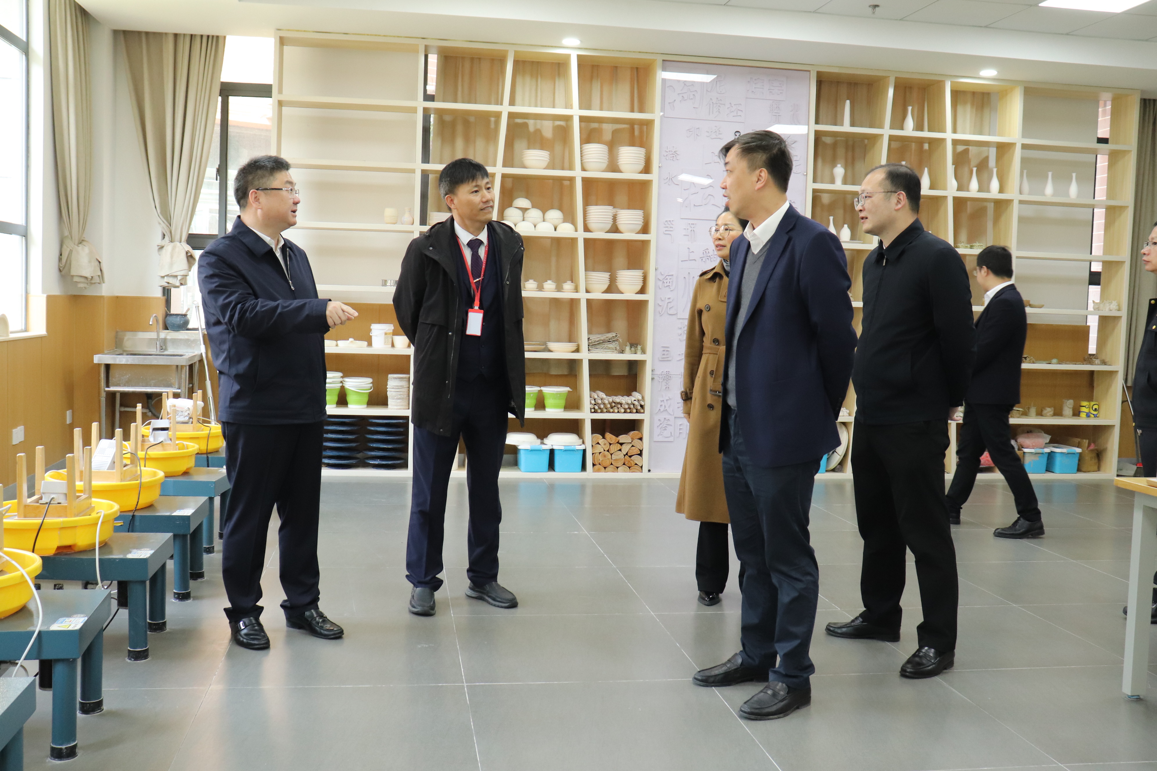 【培文資訊】湖州市吳興區(qū)委副書記、區(qū)長(zhǎng)潘永鋒蒞臨我校指導(dǎo)工作